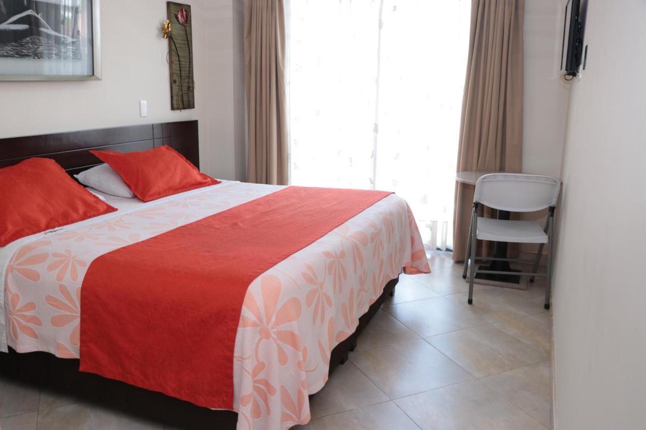 Hoteles Bogota Inn Lago Chico Zona Rosa エクステリア 写真