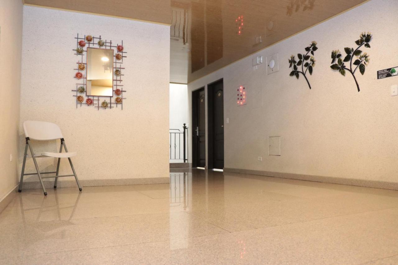 Hoteles Bogota Inn Lago Chico Zona Rosa エクステリア 写真