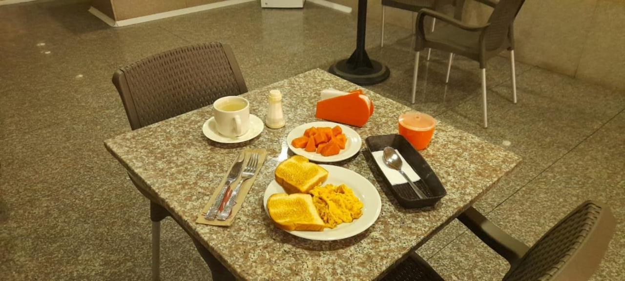 Hoteles Bogota Inn Lago Chico Zona Rosa エクステリア 写真